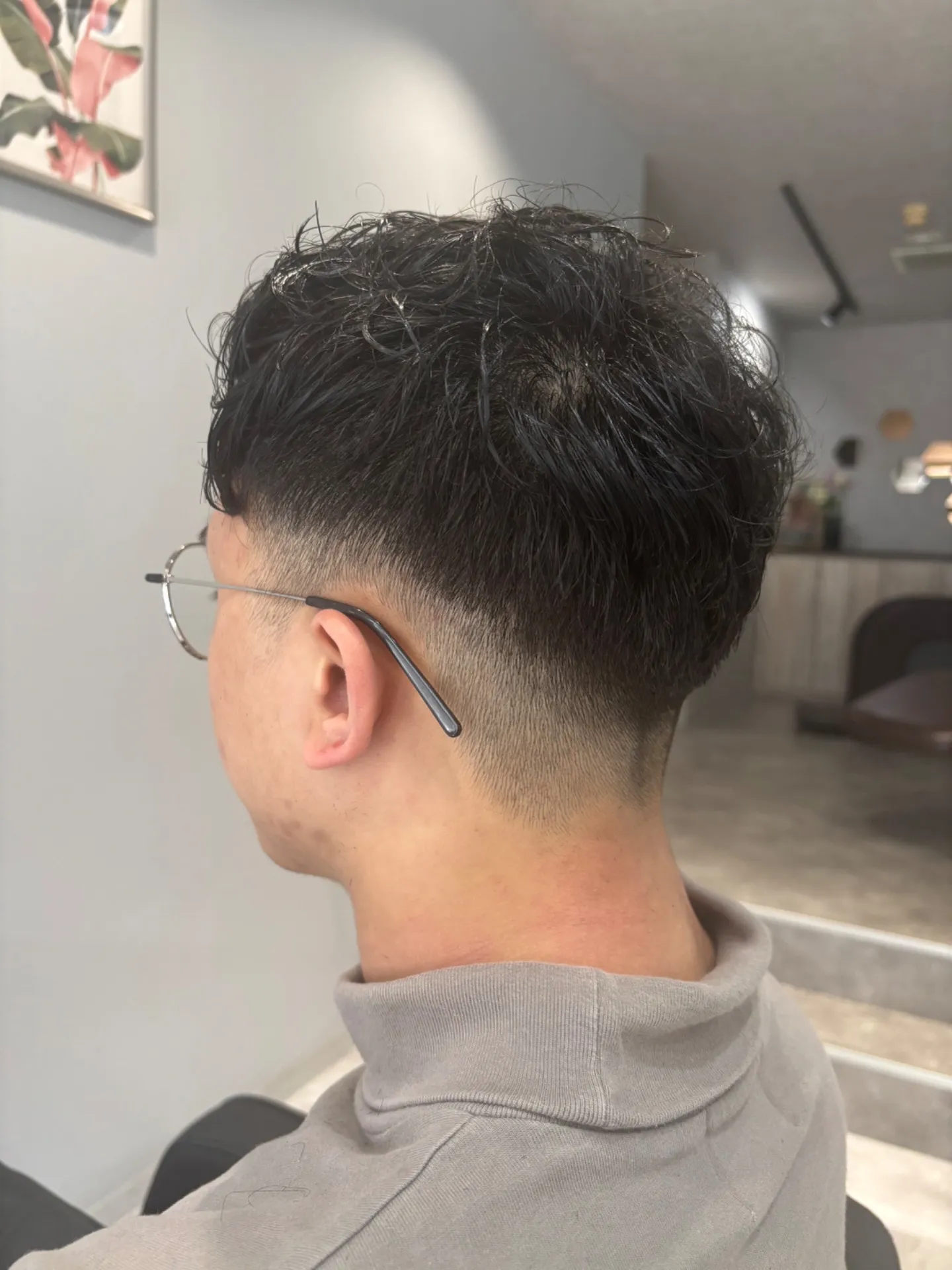 メンズのお客様も増えてます◎フェード×クセ活かしスタイル